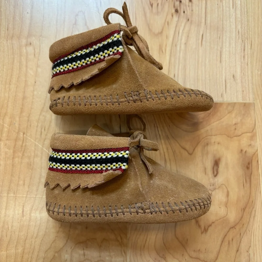 NEW Minnetonka Moccasins with Embroidered Detailing Leather Suede Braided Bootie